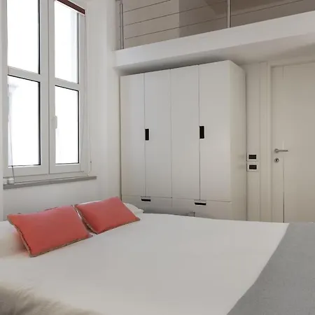 Centro I Imbriani 12/b * 的里雅斯特